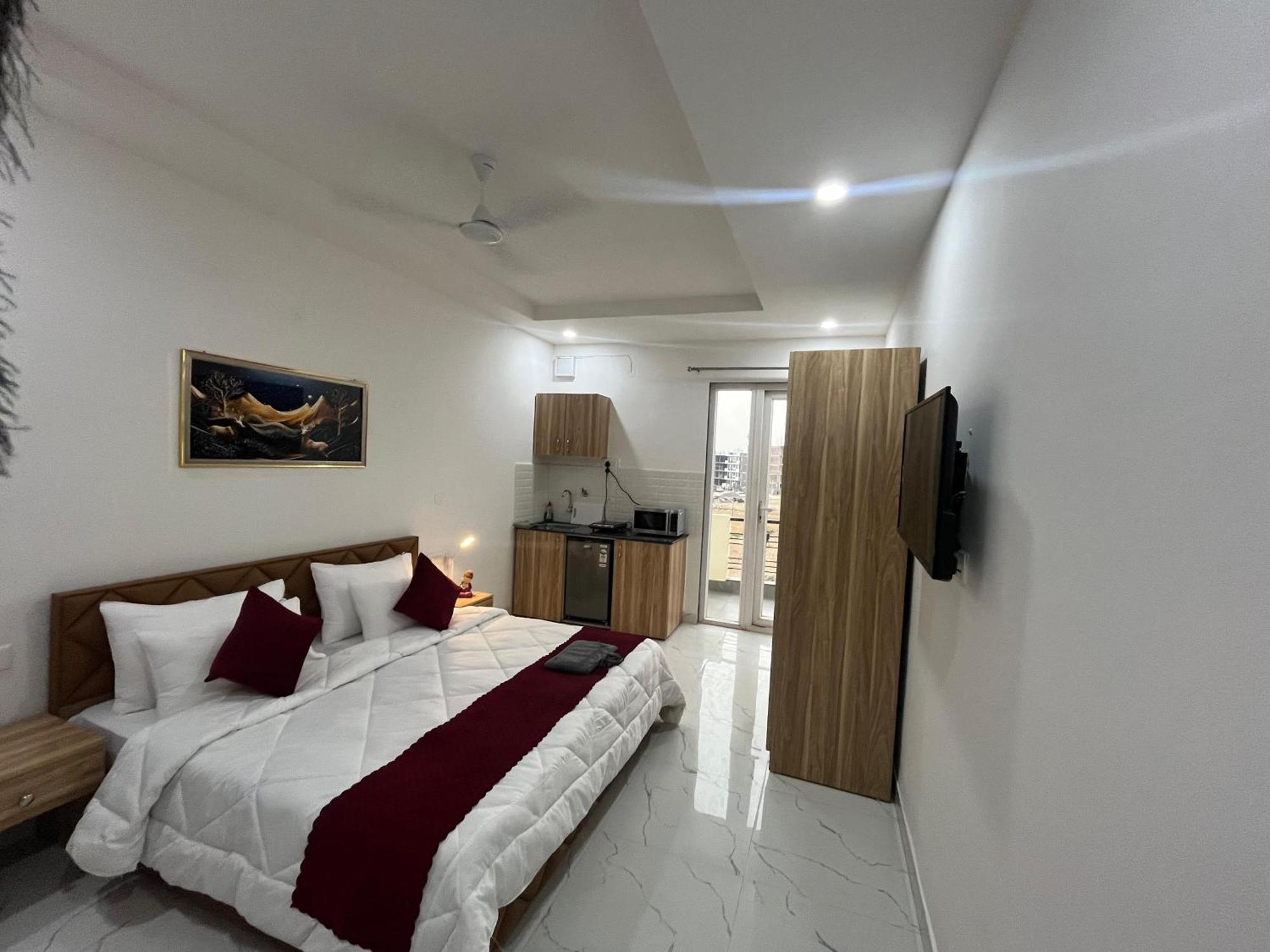 The Lodgers Studio Apartment Infront Of Artemis Hospital Gurugram Gurgaon Luaran gambar