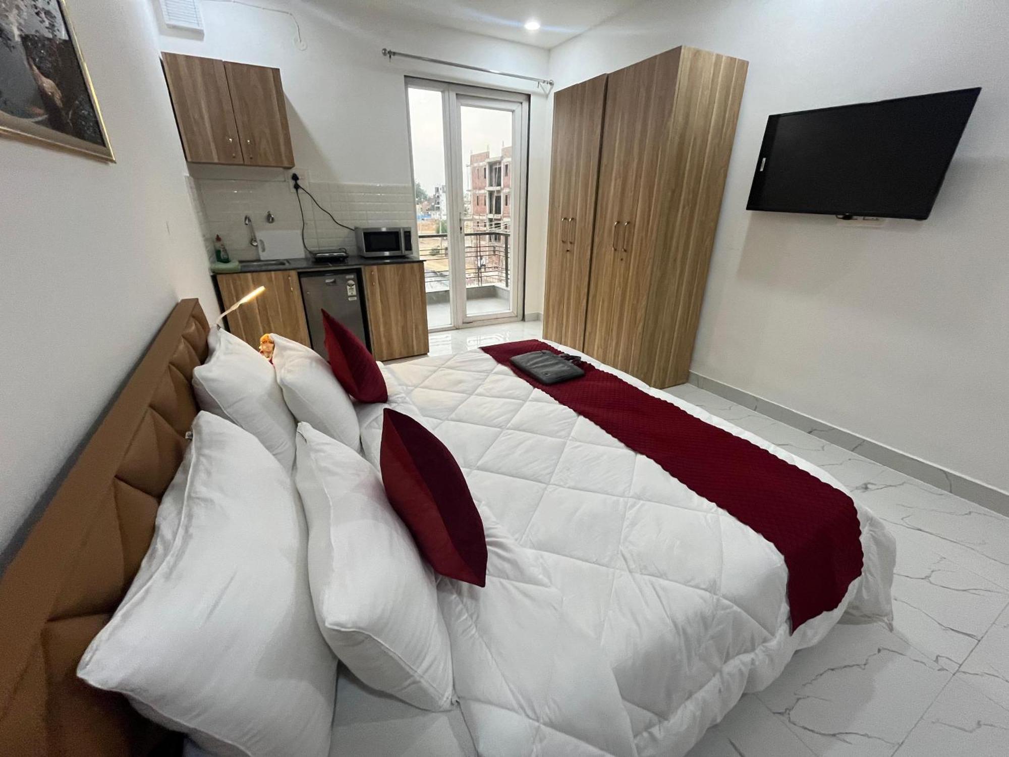 The Lodgers Studio Apartment Infront Of Artemis Hospital Gurugram Gurgaon Luaran gambar