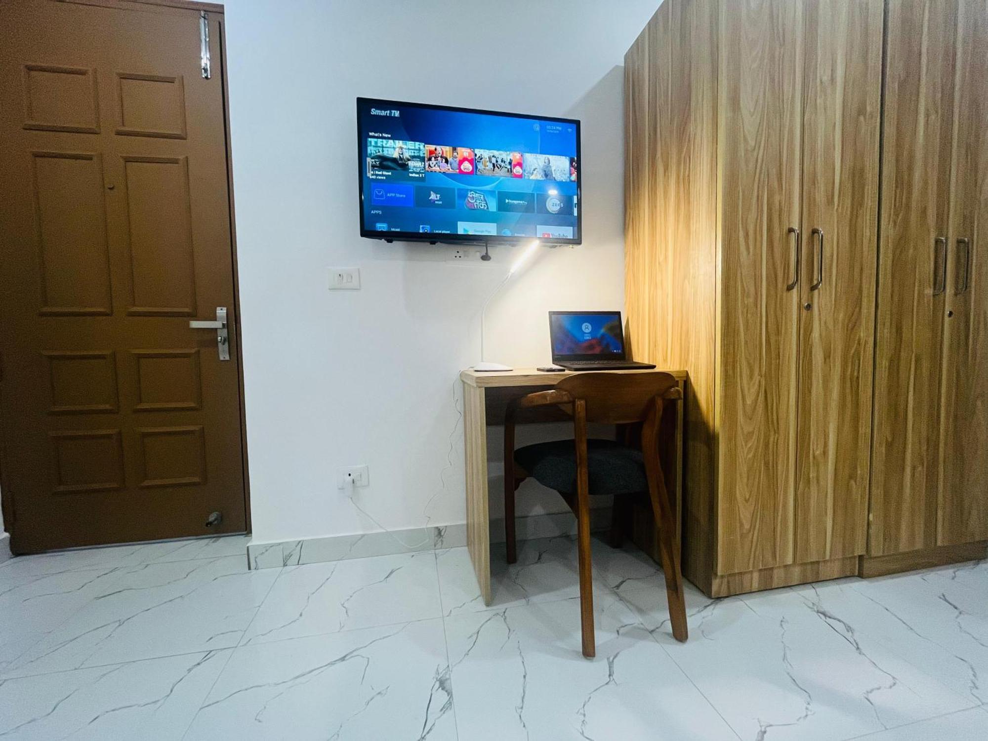 The Lodgers Studio Apartment Infront Of Artemis Hospital Gurugram Gurgaon Luaran gambar