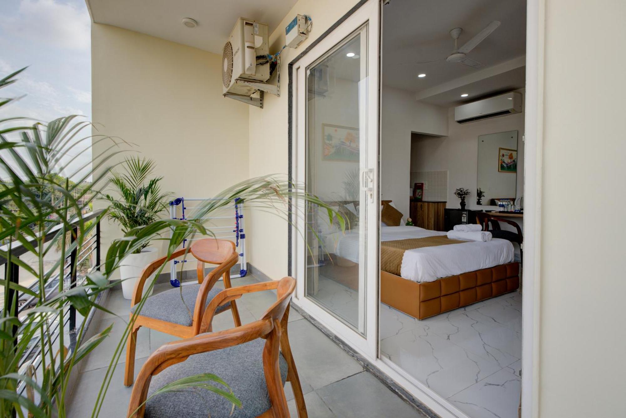 The Lodgers Studio Apartment Infront Of Artemis Hospital Gurugram Gurgaon Luaran gambar