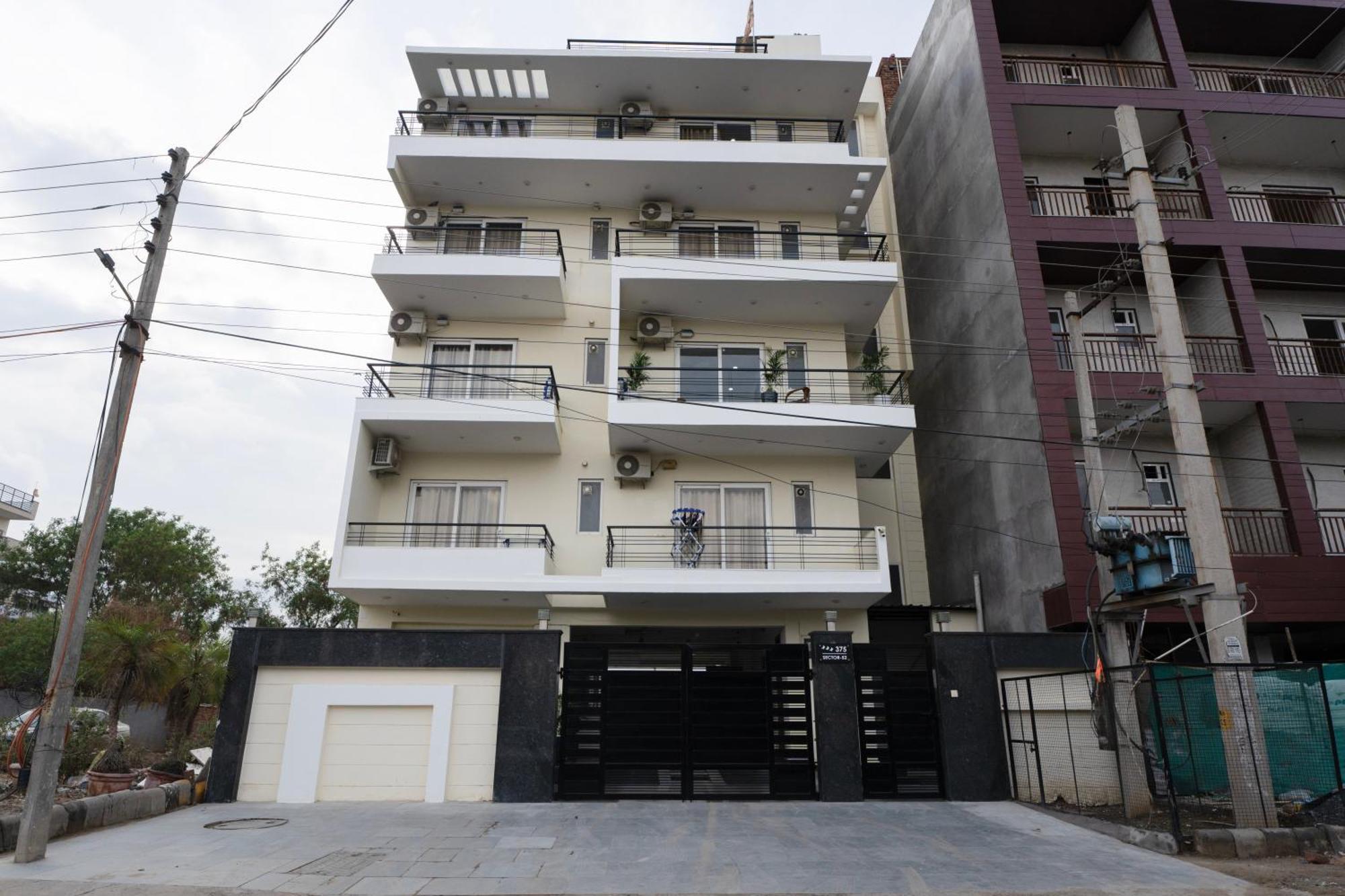 The Lodgers Studio Apartment Infront Of Artemis Hospital Gurugram Gurgaon Luaran gambar